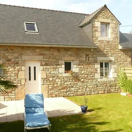 Granite Stone House With Fireplace, Holiday home *