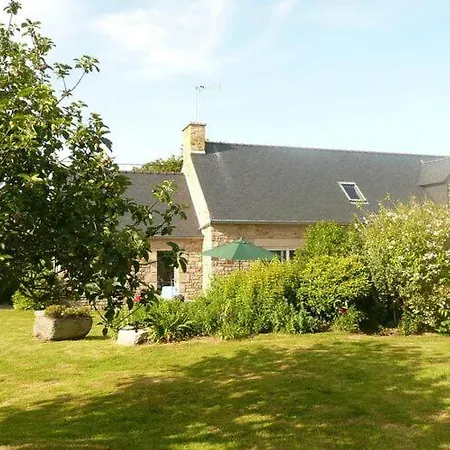Granite Stone House With Fireplace, Holiday home *